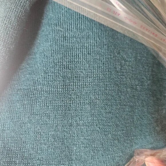 Banana Republic Women's V-Neck Sweater SZ Small 100% Merino Wool Green Preppy - Picture 11 of 14